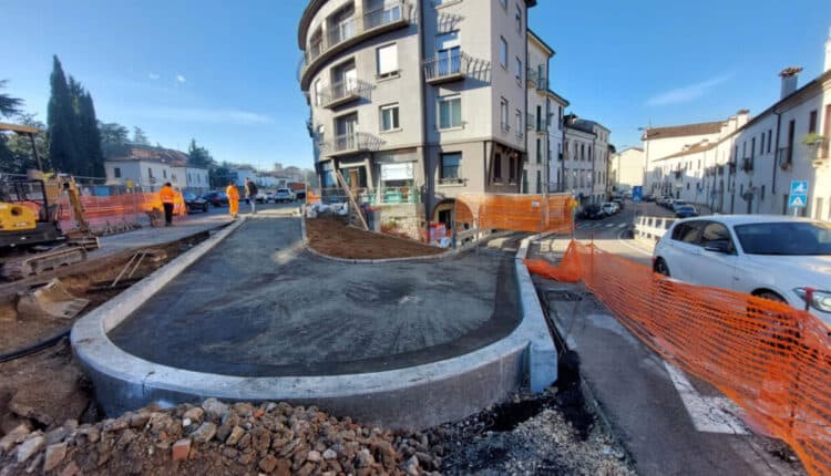 Vicenza, viale Risorgimento, entra nel vivo il cantiere della nuova ciclabile