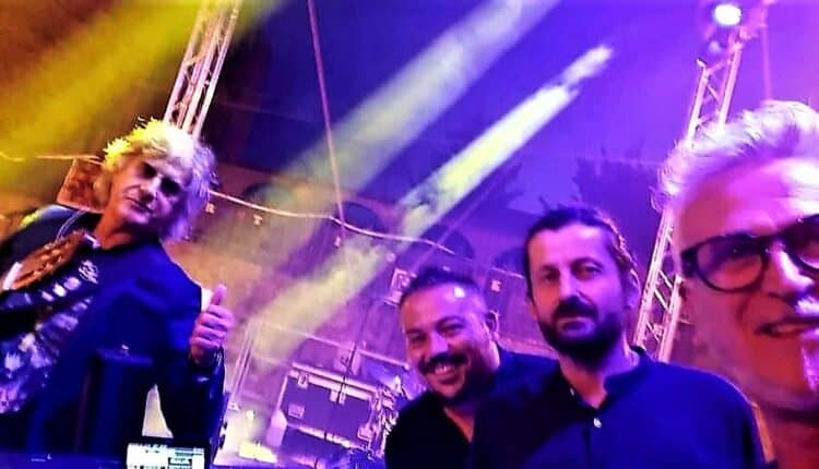 Ancona che brilla: gran finale per le feste natalizie con il concerto tributo a Pino Daniele con la Macabea band e la partecipazione straordinaria di Tony Esposito