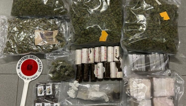 Milano, 6 kg di hashish e 3,5 di marijuana e 760 grammi di cocaina in casa: la Polizia di Stato arresta quattro uomini