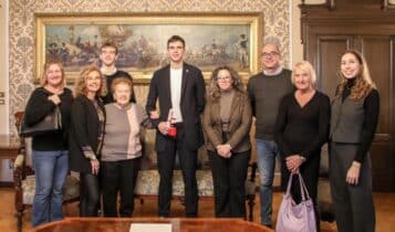 Trieste, il vicesindaco Serena Tonel ha ricevuto nel Salotto Azzurro il campione triestino di volley Nicolò Katalan