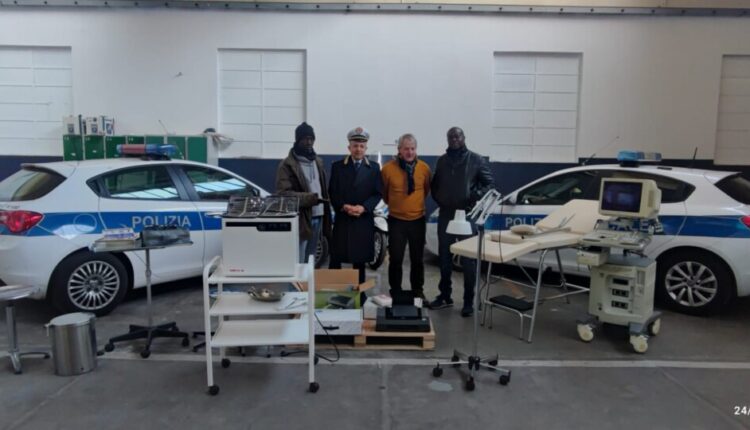 Sassari, donato un ambulatorio ginecologico a un paese senegalese grazie a Polizia locale e La Nuova Sardegna