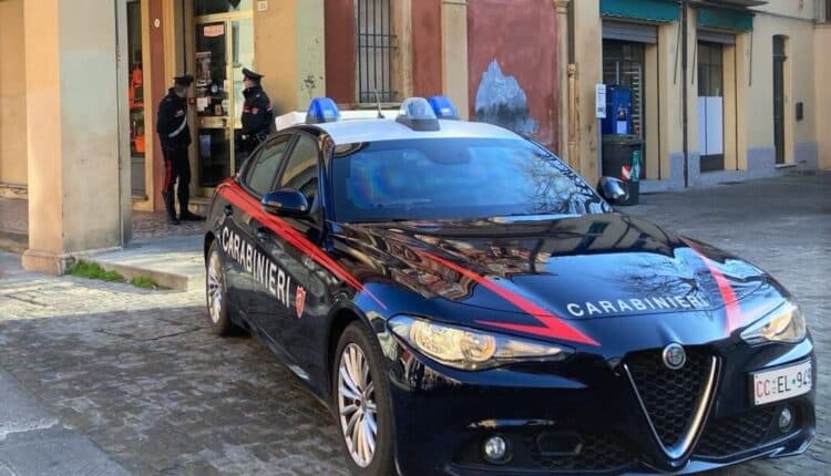 Imola: identificati dai Carabinieri i presunti autori del furto all'armeria.