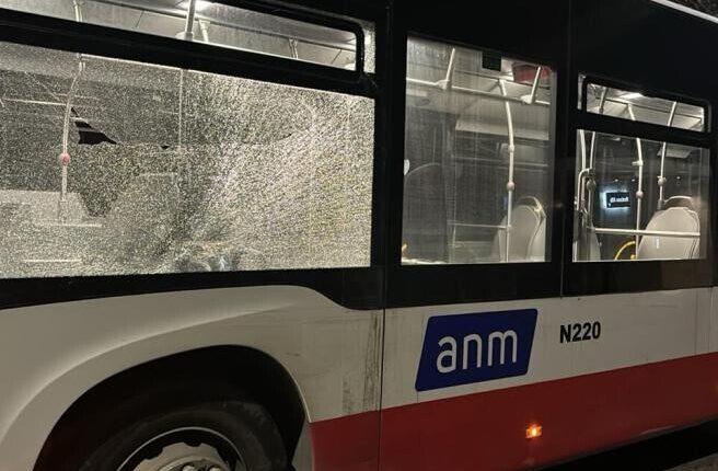 Napoli: presi i responsabili degli autobus vandalizzati.