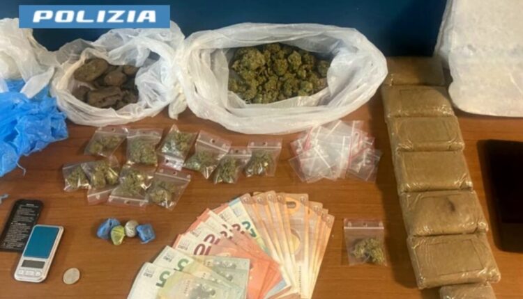 Porta Nolana: sorpreso con quasi 800 grammi di droga, la Polizia di Stato ha tratto in arresto un 32enne.