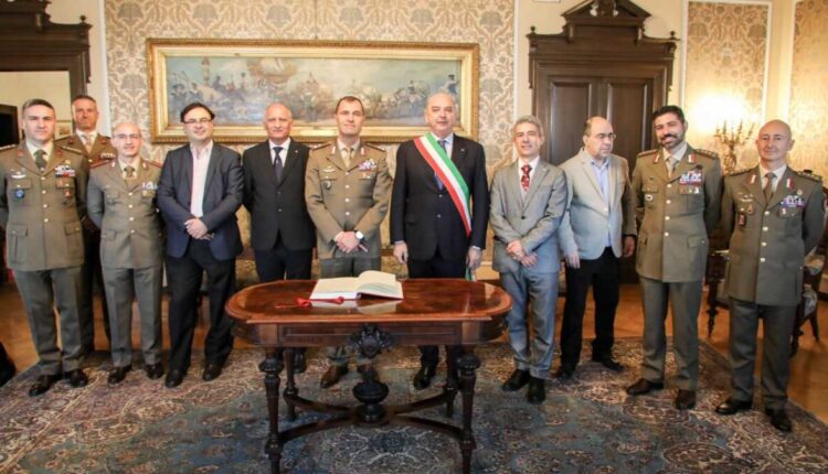 Trieste, conferita la Cittadinanza Onoraria alla Brigata Sassari nel corso di una cerimonia ospitata nella sala del Consiglio Comunale