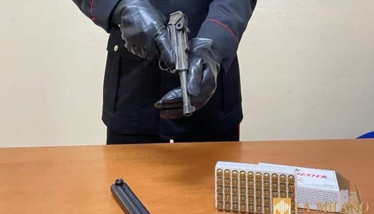 Torpè (NU), sorpreso con un'arma da guerra e numerose munizioni