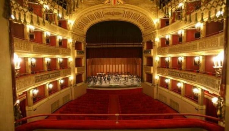 Giornata della memoria, al Teatro Piccinni il progetto "Tanto vale divertirsi" e l'edizione speciale de La Palestra