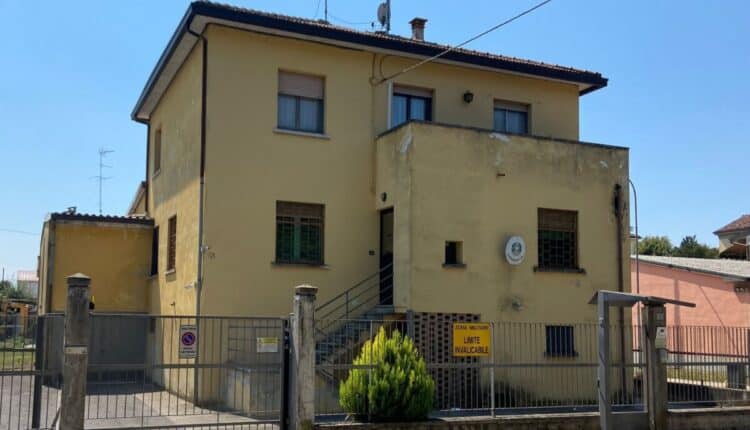 Vescovato, Cremona. Cittadino straniero di 22 anni denunciato per utilizzo indebito di carta di pagamento