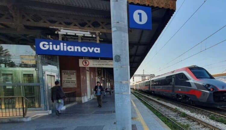 Giulianova (TE), aggrediscono e rapinano un giovane alla stazione. Arrestati un cittadino italiano ed una cittadina ceca