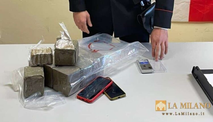 Livorno: 45enne arrestato in flagranza di reato per spaccio di sostanze stupefacenti. Sorpreso con 5 kg di hashish 