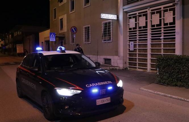 Marcianise, Caserta: rocambolesco inseguimento per sventare il furto di un'auto.