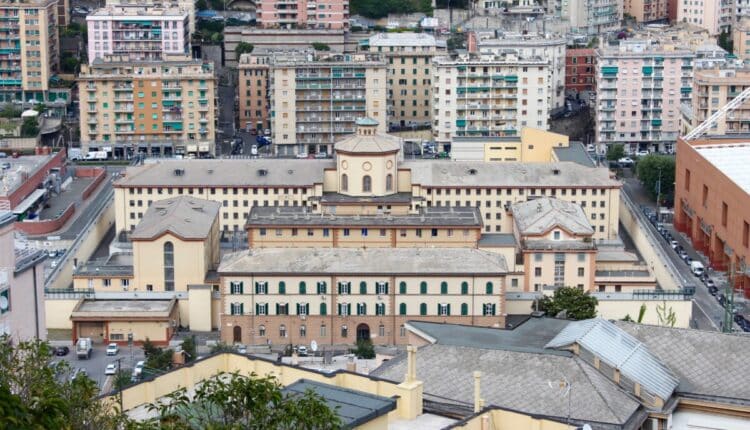 Genova, arrestato latitante. Deve scontare più di 5 anni di carcere e pagare una multa di 2.400 euro