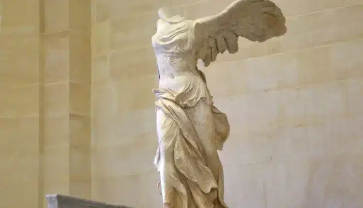 Milano. Nike di Samotracia: il restauro del calco storico in collaborazione con la Scuola di Restauro di Botticino.