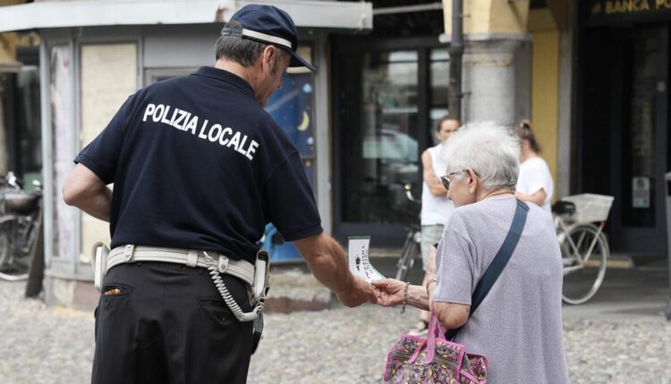 Forlì: truffe agli anziani con la tecnica del 'finto poliziotto'. Arresti domiciliari per due giovani