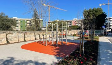 Bari, inaugurata la nuova area verde in via delle Murge e l'intervento di greening con una piccola area ludica a Parco Gentile