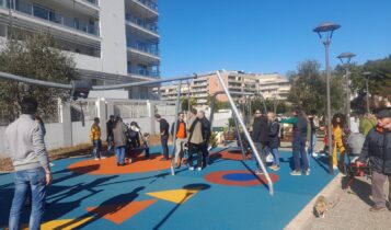 Bari, inaugurata la nuova area verde in via delle Murge e l'intervento di greening con una piccola area ludica a Parco Gentile
