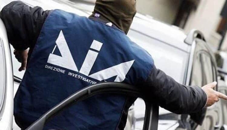 Traffico illecito di rifituti: misure cautelari in corso di esecuzione da parte del personale della DIA e dei Carabinieri del NOE.