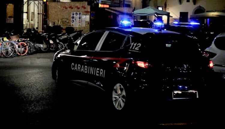 Firenze. Novoli, colpito alle spalle per essere rapinato. Minorenne arrestato per rapina in strada