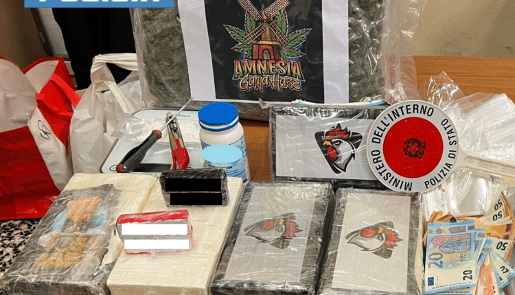 Torino: arrestati 4 uomini per detenzione di sostanze stupefacenti ai fini di spaccio.