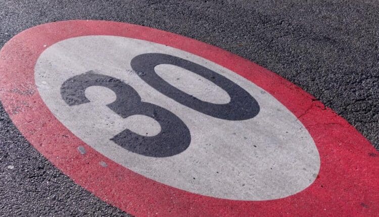 Bologna Città 30 il trend delle prime quattro settimane conferma il calo di incidenti