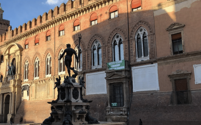 Bologna città 30, partono i lavori in piazza Mickiewicz più sicurezza per auto e ciclisti, più spazio ai pedoni e al verde