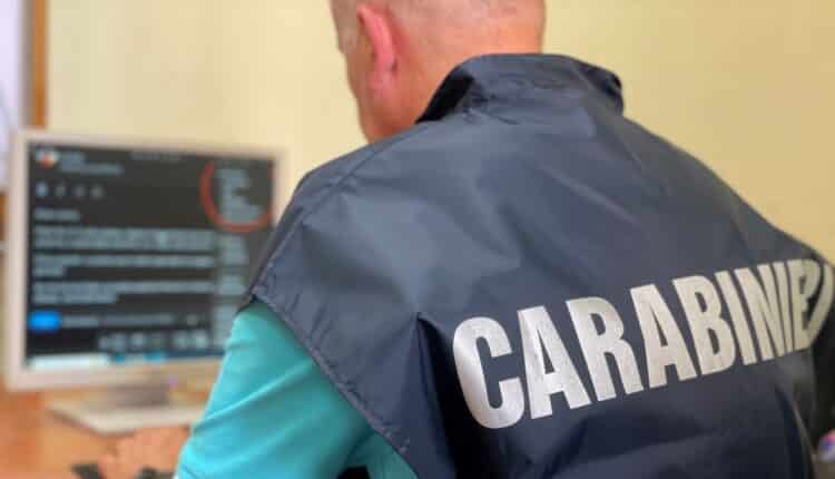 Bologna: violenze, insulti e minacce nei confronti dell'ex compagna. Divieto di avvicinamento con braccialetto elettronico per un 22enne.