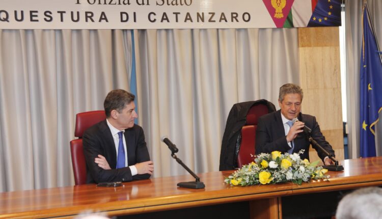 Catanzaro: il Capo della Polizia Pisani ricorda il sovrintendente Capo Scarfone.