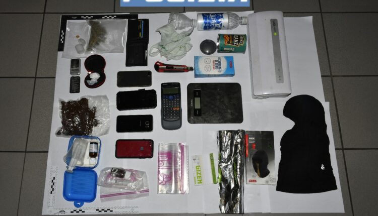 Pordenone: condannati agli arresti domiciliari un 27enne italiano e un 24enne albanese per il reato di spaccio di sostanze stupefacenti