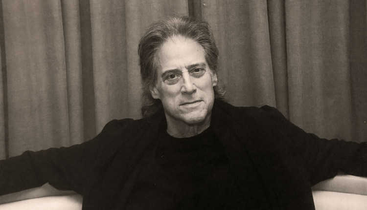 È morto Richard Lewis, l attore aveva 76 anni