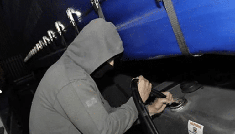 Floridia: denunciato dai Carabinieri un 30enne sorpreso a rubare carburante in una ditta di veicoli industriali.