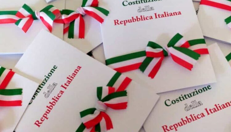 Verona, il comune regala la Costituzione ai 2 mila neo diciottenni