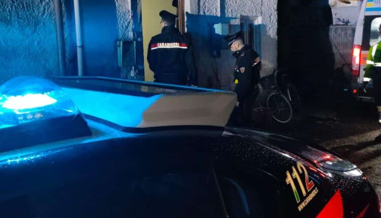 Capannori, smantellata la centrale dello spaccio dai Carabinieri. Trovati 150 grammi di sostanze stupefacenti e arrestati sette uomini.
