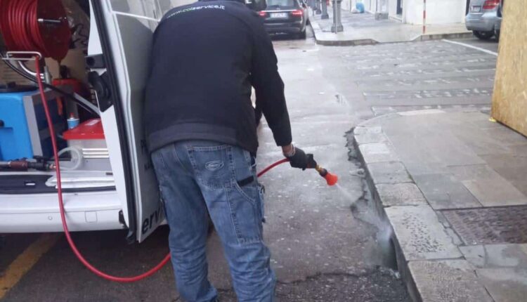 Lecce avviata la campagna di disinfestazione, deblattizzazione e derattizzazione