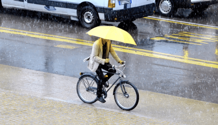 Milano, maltempo allerta meteo gialla prosegue fino a domattina