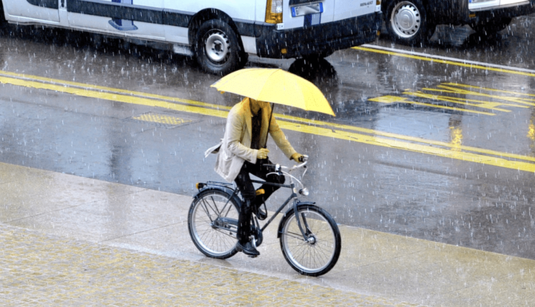 Milano, maltempo prosegue allerta meteo gialla