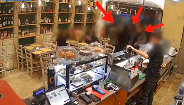 Milano: tre arresti, presa una banda di borseggiatori.