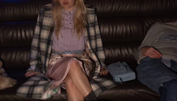 Esplora l'Atmosfera Incantevole di Floriana Autunno/Inverno 2024-2025: Un'Eleganza Ribelle nel Cuore di Milano