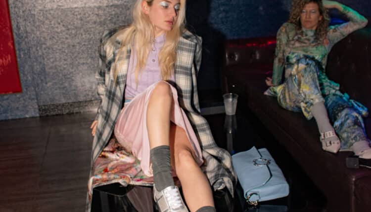 Esplora l'Atmosfera Incantevole di Floriana Autunno/Inverno 2024-2025: Un'Eleganza Ribelle nel Cuore di Milano