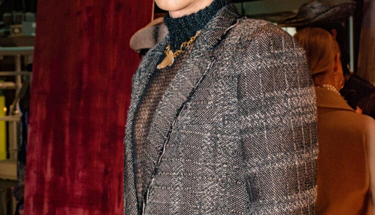 Viviers, il marchio eco-sostenibile, celebra l'Autunno-Inverno 2024-2025 a Milano Cordusio per la Milano Fashion Week