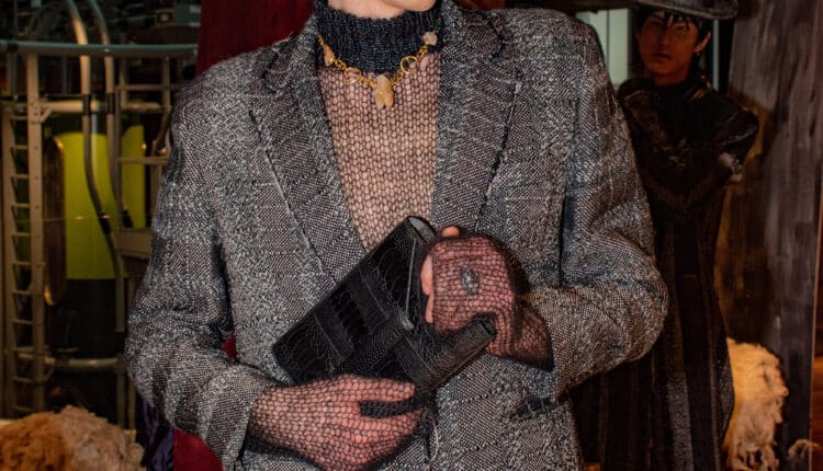 Viviers, il marchio eco-sostenibile, celebra l'Autunno-Inverno 2024-2025 a Milano Cordusio per la Milano Fashion Week