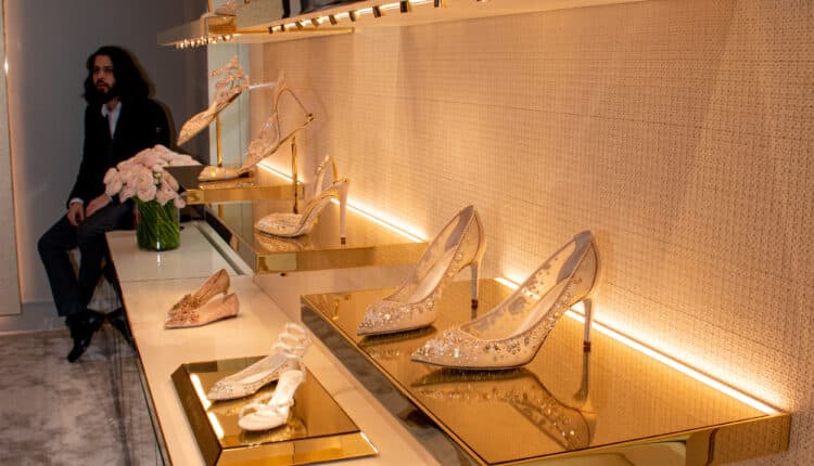 Milano Fashion Week: Eleganza e Artigianato Italiano alla Nuova Collezione di René Caovilla Fa Scintille a Milano.