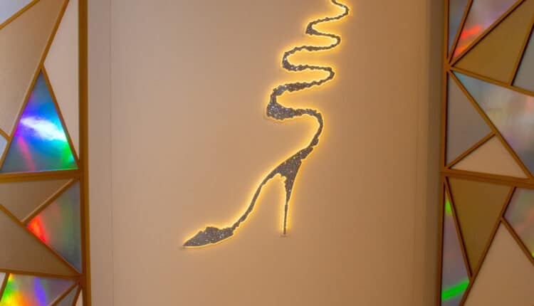 Milano Fashion Week: Eleganza e Artigianato Italiano alla Nuova Collezione di René Caovilla Fa Scintille a Milano.