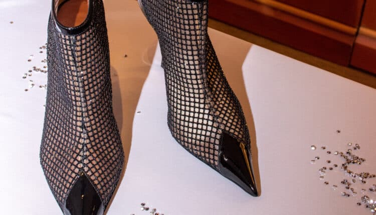 Alla Milano Fashion Week, Valentino Shoes presenta le nuove collezioni A/I 24-25 al Four Seasons Hotel di Via Gesù.