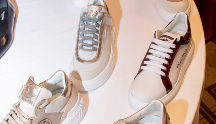 Alla Milano Fashion Week, Valentino Shoes presenta le nuove collezioni A/I 24-25 al Four Seasons Hotel di Via Gesù.