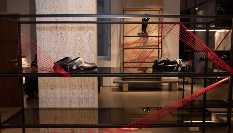 Milano Fashion Week: AGL presenta la Collezione A/I 24-25. Geometrie Imperfette e Raffinatezza Italiana.