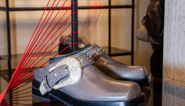 Milano Fashion Week: AGL presenta la Collezione A/I 24-25. Geometrie Imperfette e Raffinatezza Italiana.