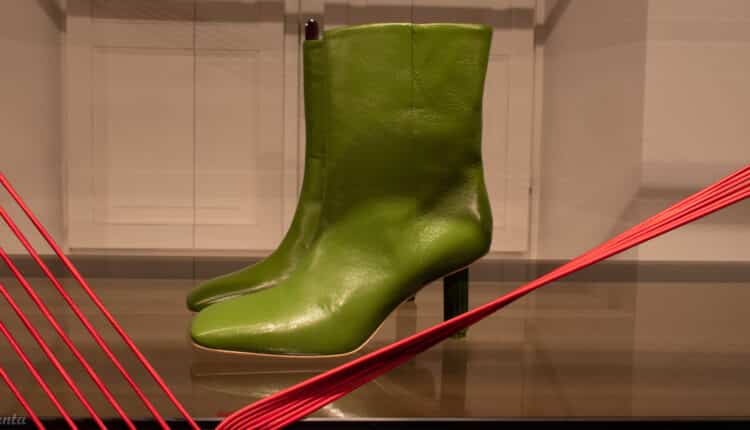 Milano Fashion Week: AGL presenta la Collezione A/I 24-25. Geometrie Imperfette e Raffinatezza Italiana.