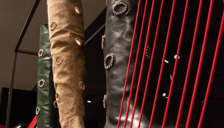 Milano Fashion Week: AGL presenta la Collezione A/I 24-25. Geometrie Imperfette e Raffinatezza Italiana.