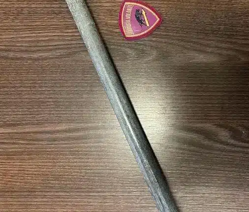 Pescara: armato di ascia minaccia ospiti di un centro di accoglienza.