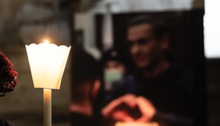 Roma, fiaccolata in Campidoglio per Navalny contestata la Lega